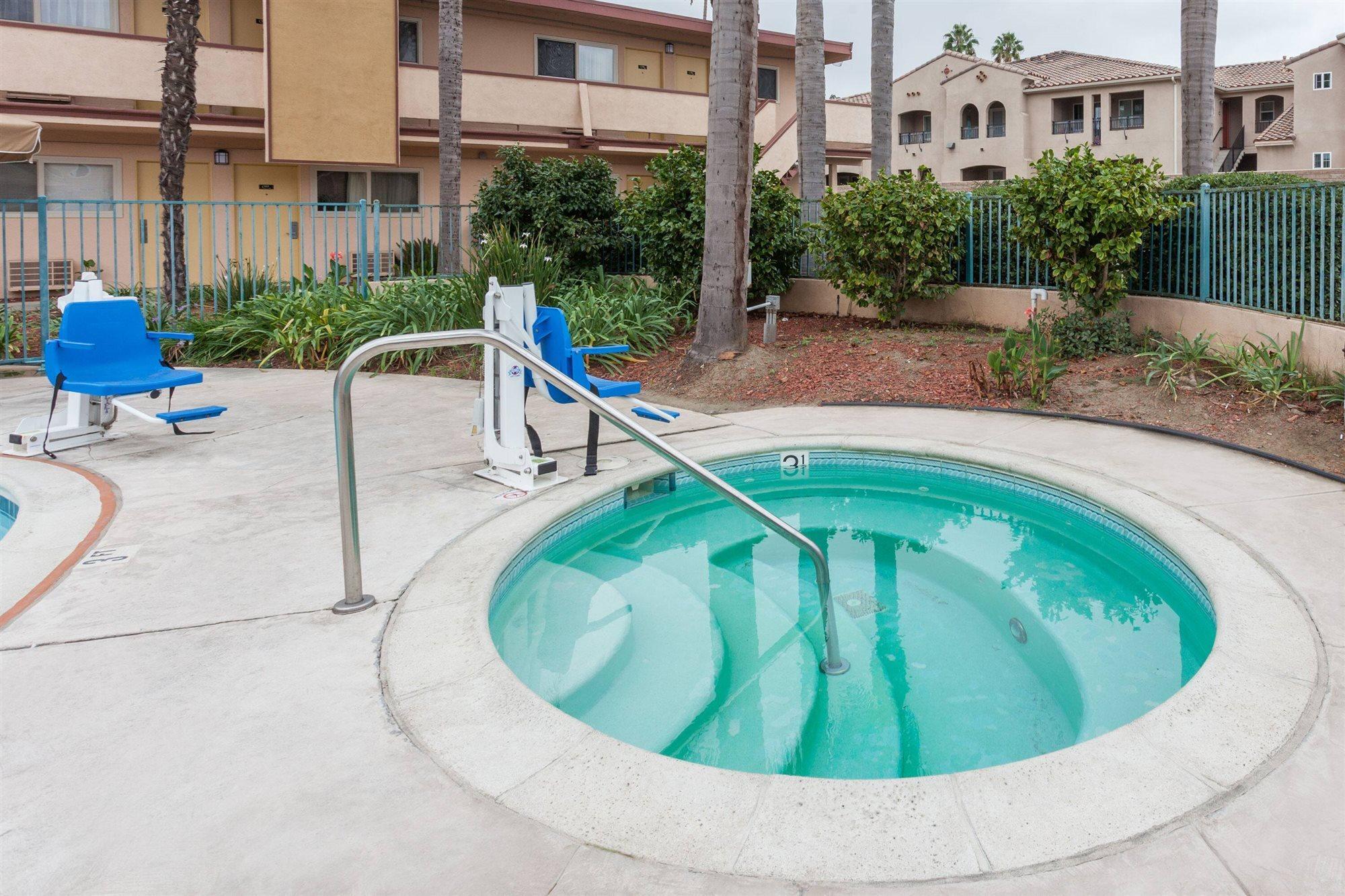 Super 8 By Wyndham Oceanside Marty'S Valley Inn Exterior foto