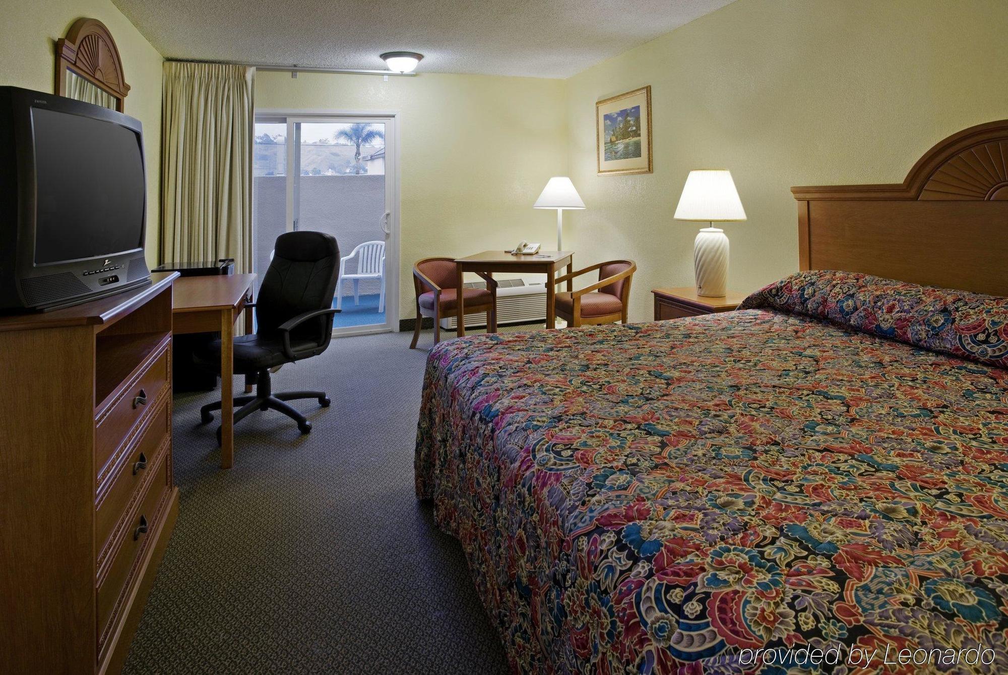 Super 8 By Wyndham Oceanside Marty'S Valley Inn Habitación foto