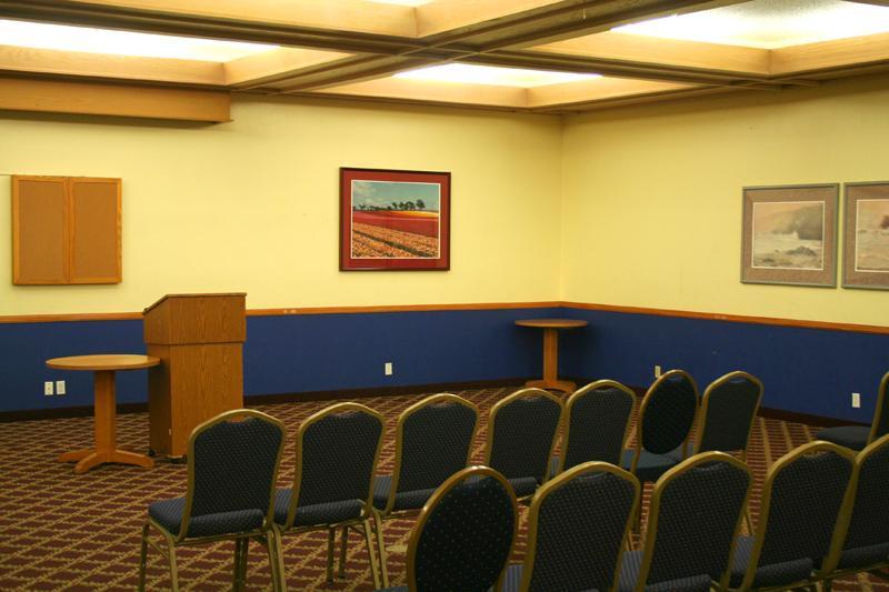 Super 8 By Wyndham Oceanside Marty'S Valley Inn Exterior foto