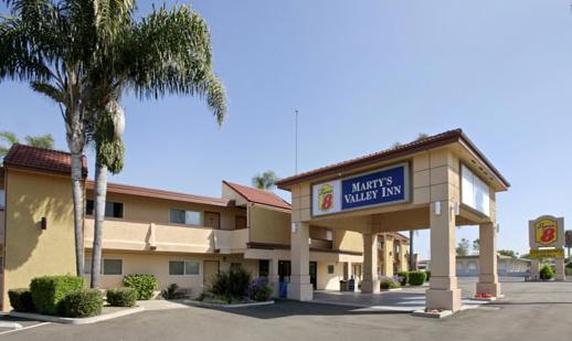 Super 8 By Wyndham Oceanside Marty'S Valley Inn Exterior foto